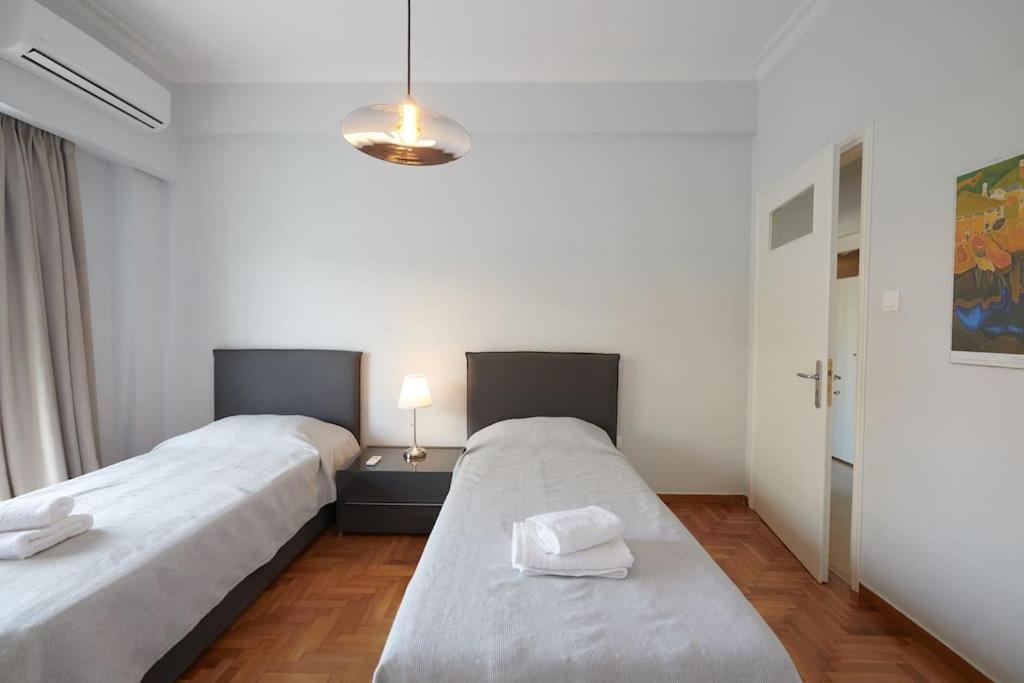 Apartment In The Heart Of The City Athena Bagian luar foto