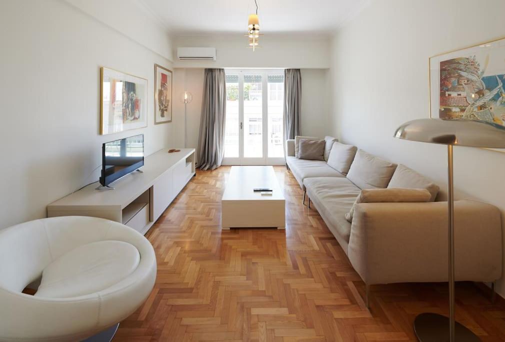 Apartment In The Heart Of The City Athena Bagian luar foto